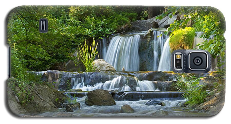 Green Galaxy S5 Case featuring the photograph Waterfall at Lake Katherine 2 by Larry Bohlin