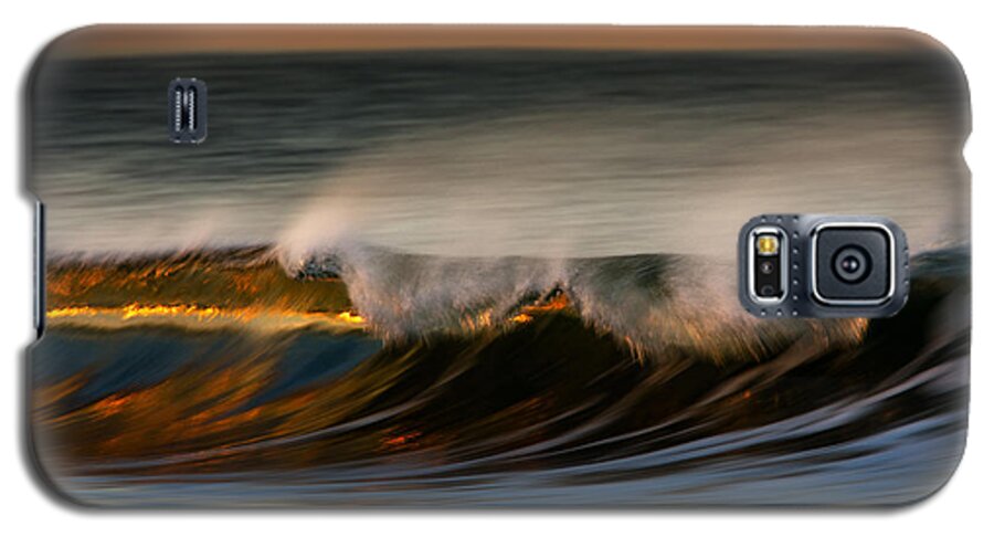 Orias Galaxy S5 Case featuring the photograph Wave 73A1761 by David Orias