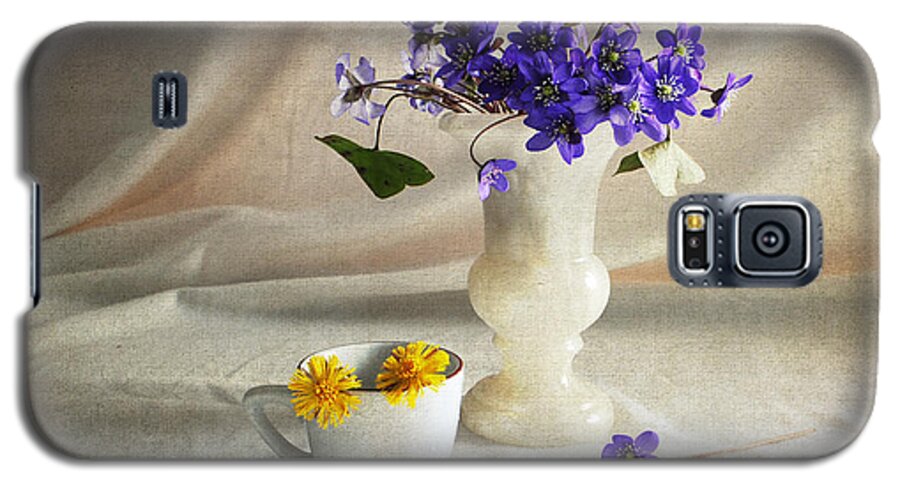 Spring Galaxy S5 Case featuring the photograph Welcome Spring by Randi Grace Nilsberg