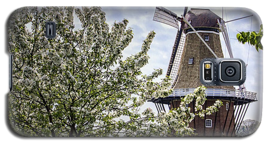 Windmill Galaxy S5 Case featuring the digital art Windmill at Windmill Gardens Holland by Georgianne Giese