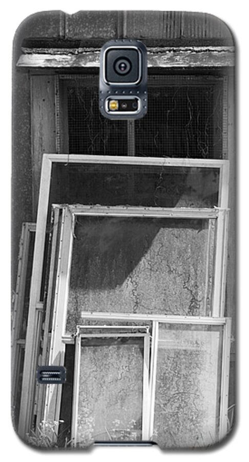 Black And White Photography Galaxy S5 Case featuring the photograph Windows by John Greco