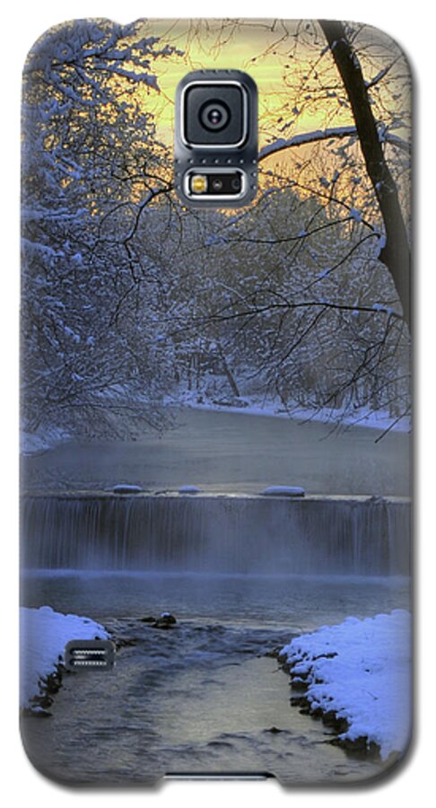 Winter Galaxy S5 Case featuring the photograph Winter Morn by Dan Myers