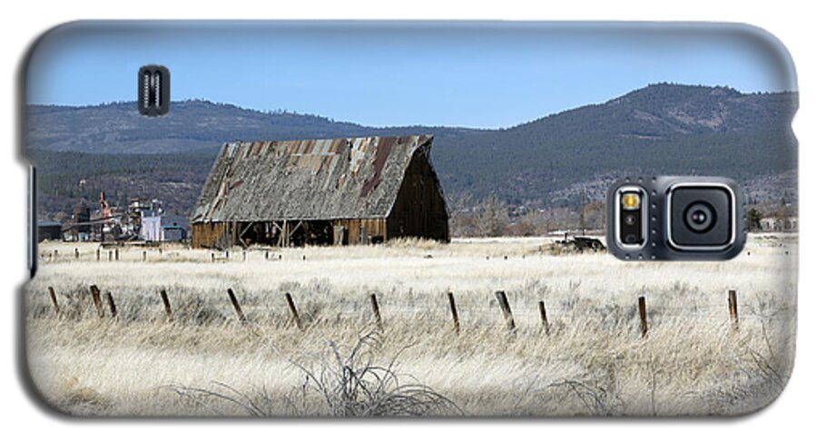 Susanville Galaxy S5 Case featuring the photograph Wooden Barn near Susanville by Carol M Highsmith