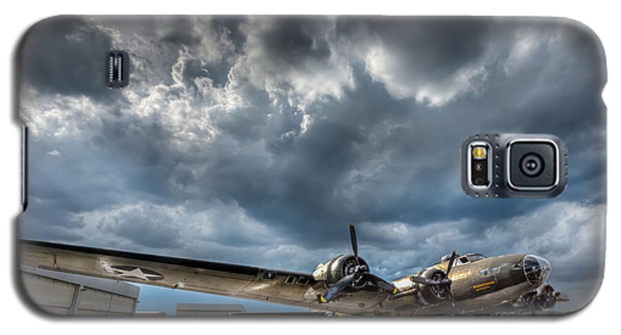 B17 Galaxy S5 Case featuring the photograph Years Gone By by Patrick Wolf