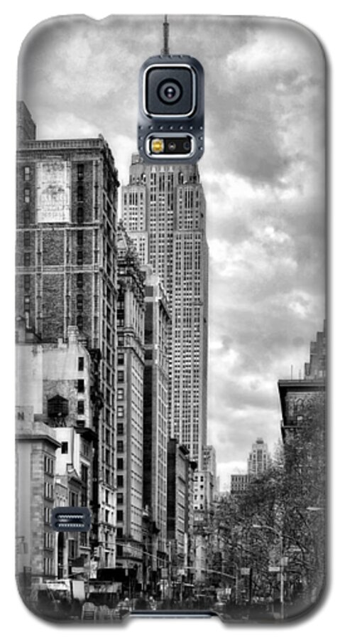 Empire State Building Galaxy S5 Case featuring the photograph Empire State Building #1 by Michael Dorn