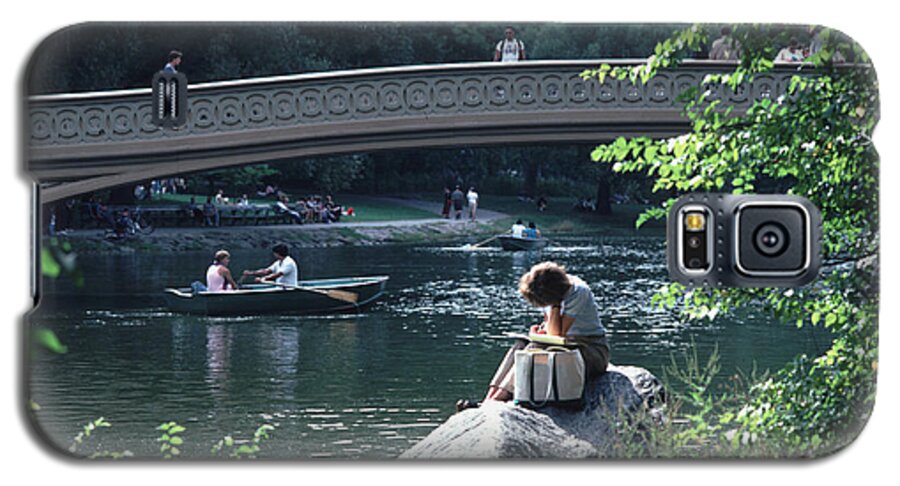 Arch Galaxy S5 Case featuring the photograph Bow Bridge in Central Park NYC by Tom Wurl