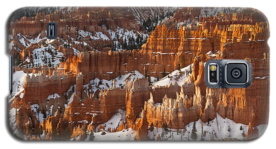 Bryce Canyon Galaxy S5 Case featuring the photograph Bryce Canyon morning light by Greg Wyatt