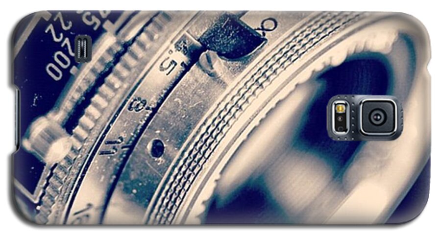 Classic Galaxy S5 Case featuring the photograph #classic #vintage #retro #lense #camera by Ritchie Garrod