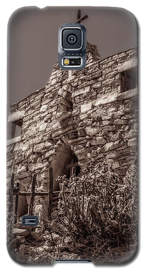Church Galaxy S5 Case featuring the photograph Desert Chapel by Ken Stanback
