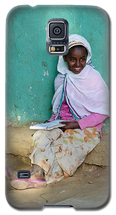 Ethiopia Galaxy S5 Case featuring the painting Ethiopia-South School Girl by Robert SORENSEN