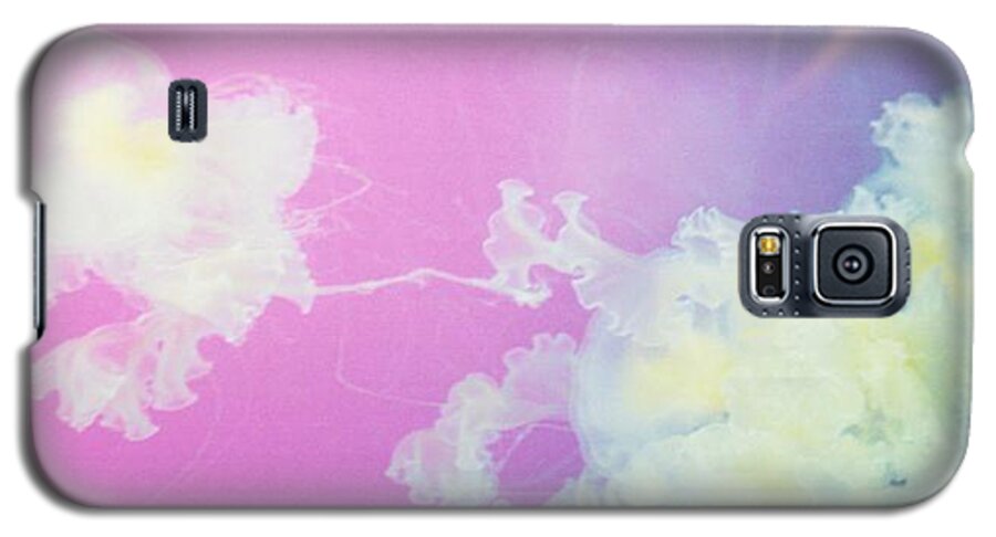 Jellyfish Galaxy S5 Case featuring the photograph Jellyfish 2 by Samantha Lusby