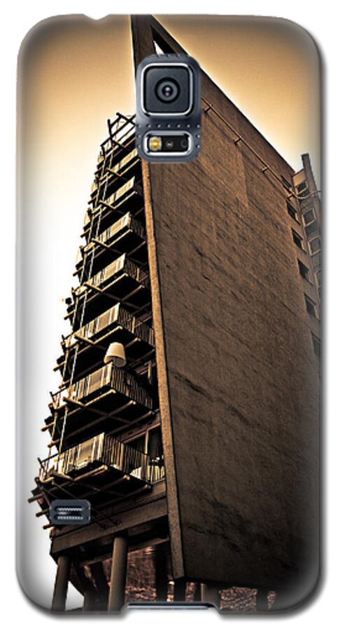 Balconies Galaxy S5 Case featuring the photograph Lamp Feng Shui by Lenny Carter