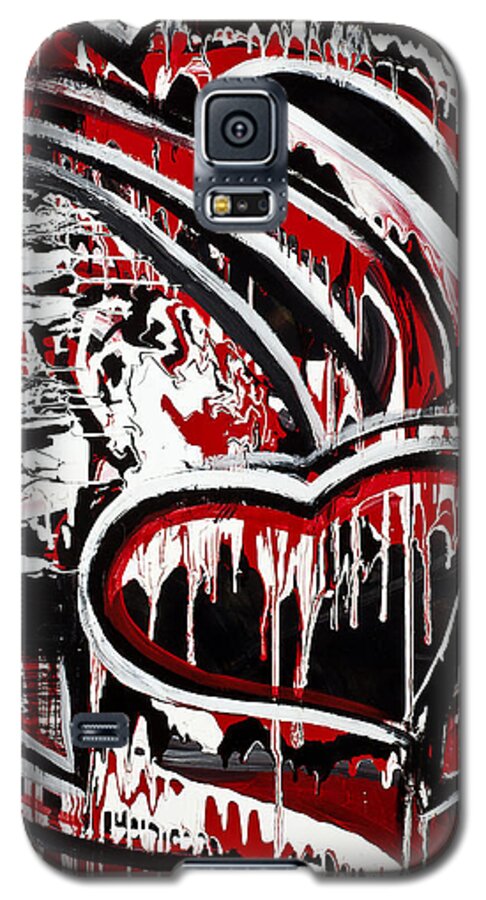 Black Galaxy S5 Case featuring the mixed media Mad Love by Artista Elisabet
