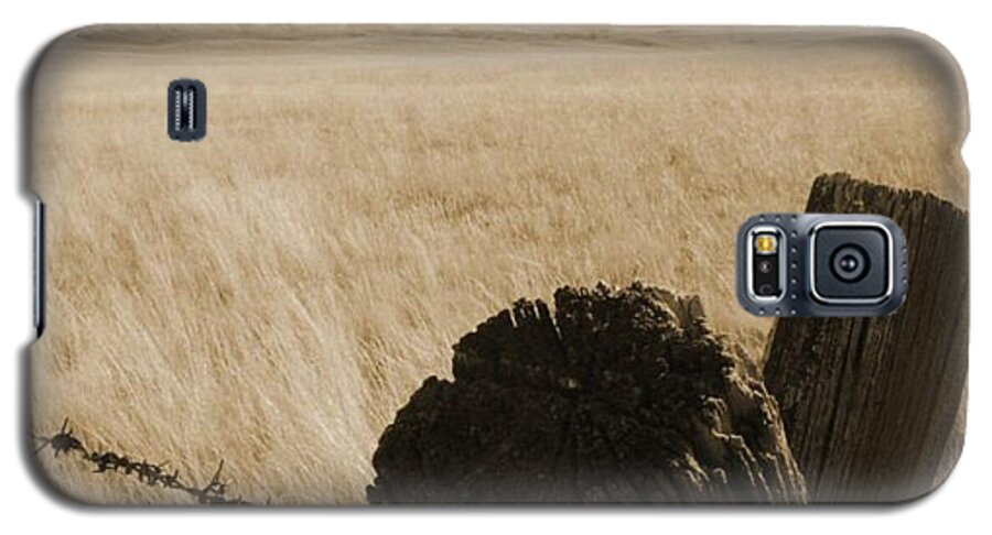 Montana Galaxy S5 Case featuring the photograph Montana Vista by Bruce Patrick Smith