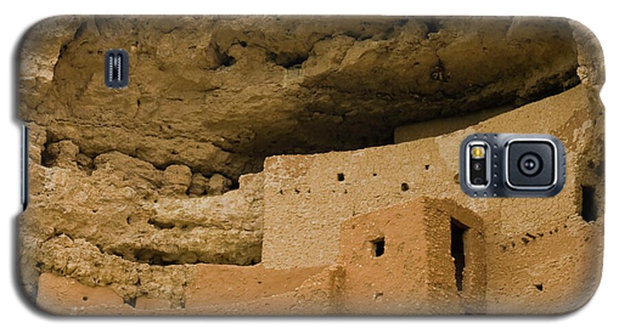 Montezuma Galaxy S5 Case featuring the photograph Montezuma's Castle by Tom Singleton