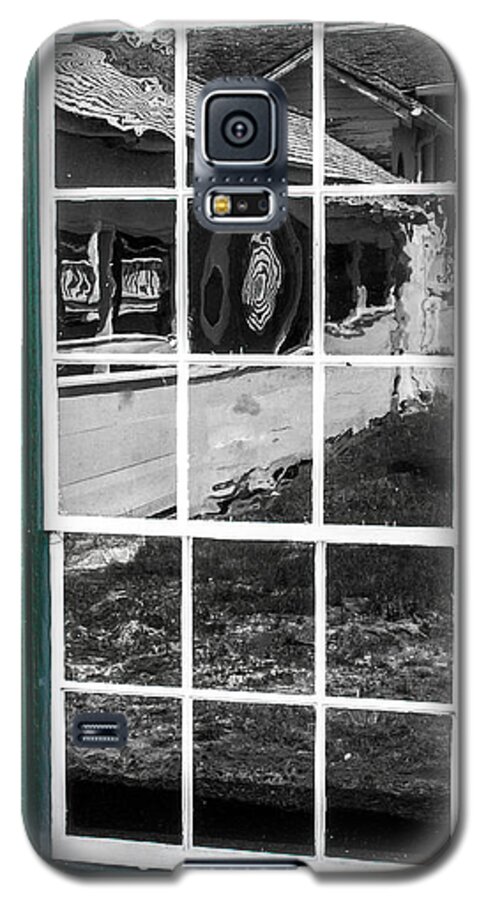 Reflections Galaxy S5 Case featuring the photograph Reflections of the Past by Shannon Harrington