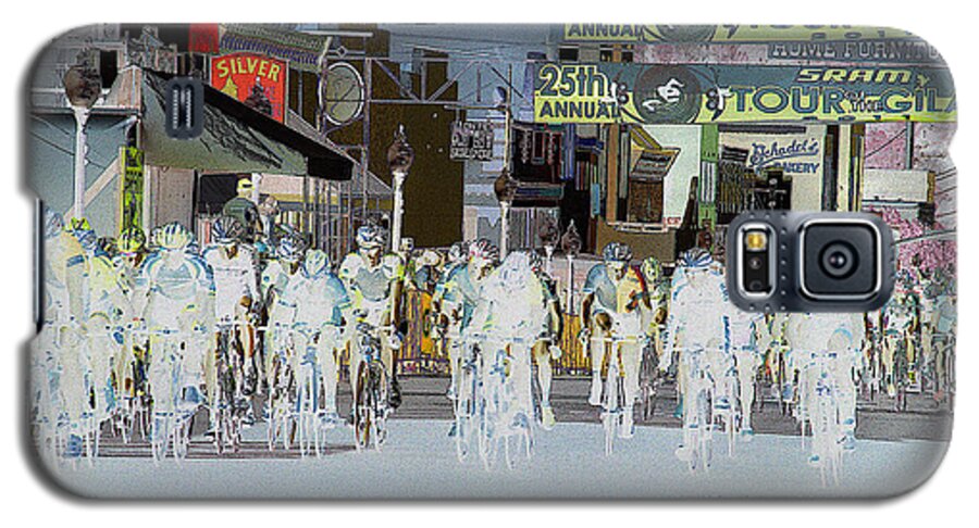 Criterium. Cycling Galaxy S5 Case featuring the photograph Rolling Down Bullard Street by Vicki Pelham
