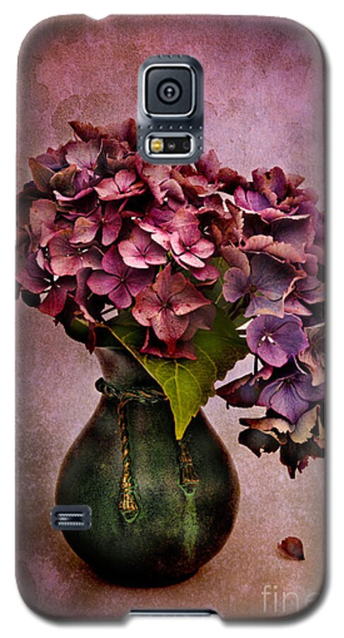 Hydrangea Galaxy S5 Case featuring the photograph Textured Hydrangea by Ann Garrett