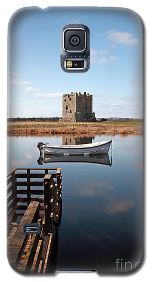 Threave Castle Galaxy S5 Case featuring the photograph Threave Castle Reflection by Maria Gaellman