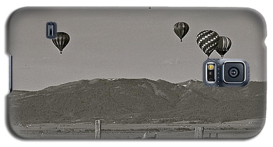 Balloons Galaxy S5 Case featuring the photograph Unconcerned Lamas by Eric Tressler