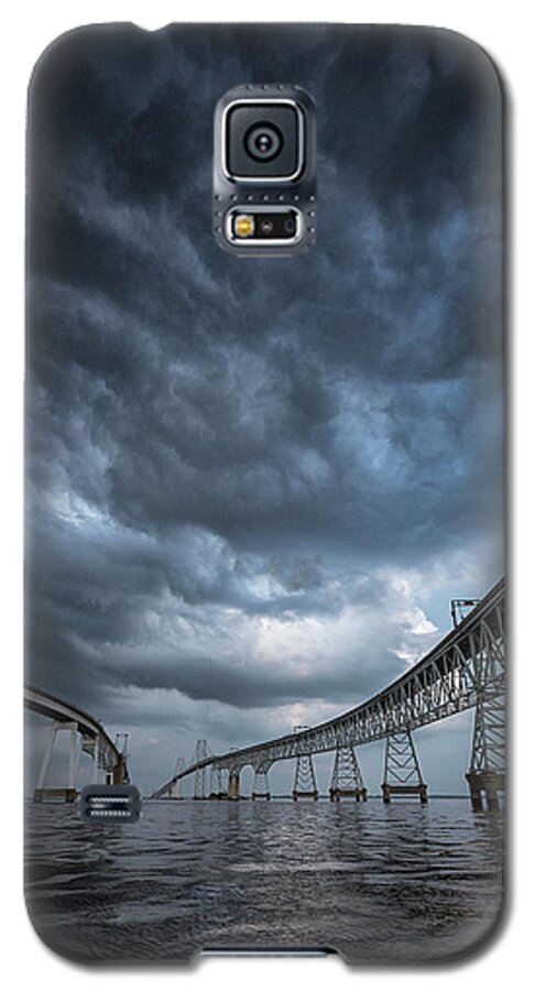 Maryland Galaxy S5 Case featuring the photograph Between The Bridge #1 by Robert Fawcett