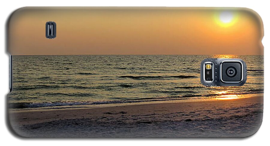 Beach Galaxy S5 Case featuring the photograph Golden Setting Sun #1 by Angela Rath