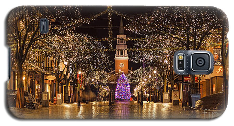 burlington Vermont Galaxy S5 Case featuring the photograph Christmas time on Church Street. #3 by New England Photography