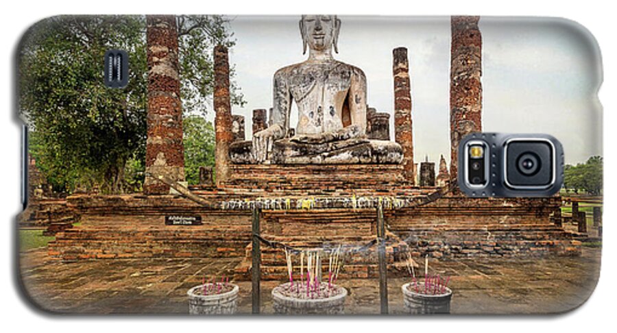 Sukhothai Galaxy S5 Case featuring the photograph Sukhothai Buddha #2 by Adrian Evans