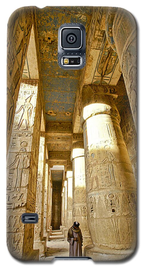 Egypt Galaxy S5 Case featuring the photograph Colonnade in an Egyptian Temple by Michele Burgess