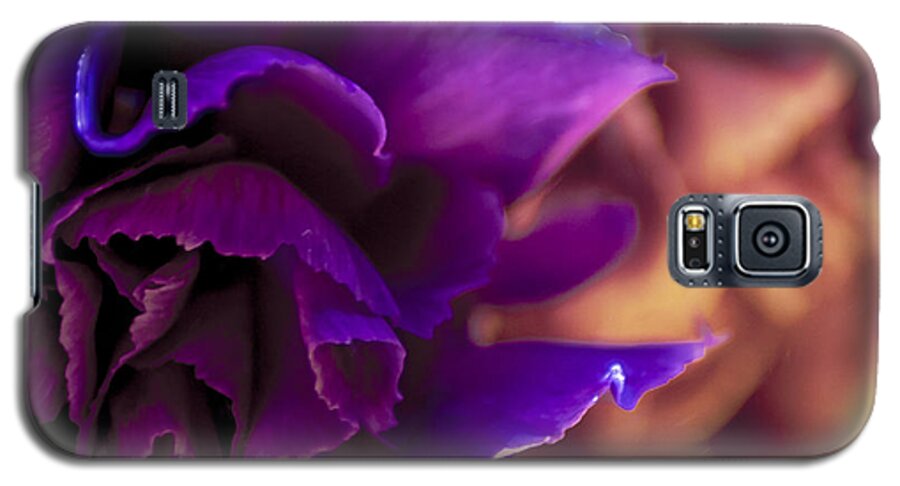 Photography Galaxy S5 Case featuring the photograph Abstracting the Flowers by Karen Musick