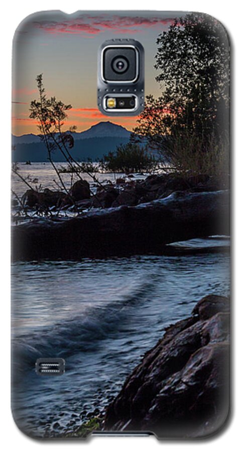 Lake Almanor Galaxy S5 Case featuring the photograph Almanor Driftwood by Jan Davies