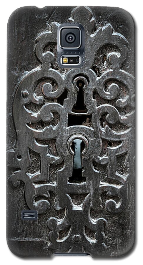 Keyhole Galaxy S5 Case featuring the photograph Antique door lock by Elena Elisseeva