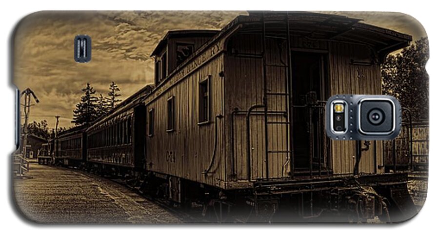 Sepia Galaxy S5 Case featuring the photograph Antique Iron Range Caboose by Dale Kauzlaric
