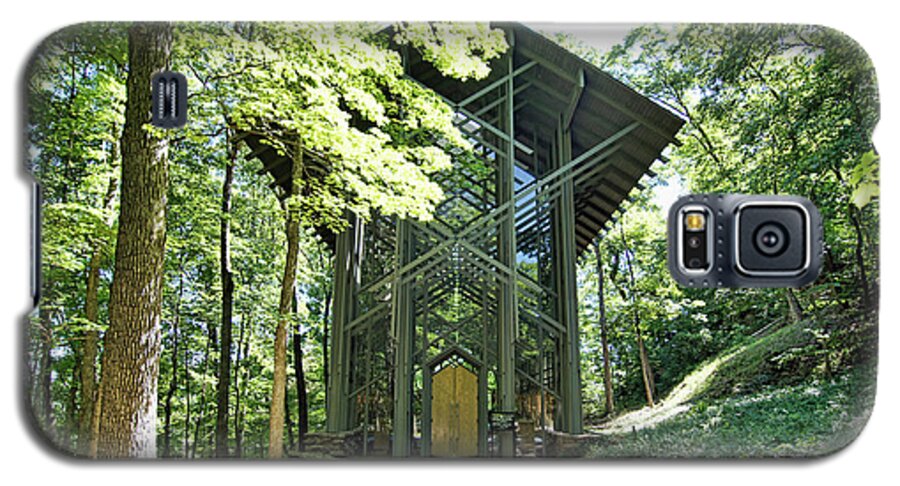 Approaching Thorncrown Chapel Galaxy S5 Case featuring the photograph Approaching Thorncrown Chapel by Cricket Hackmann