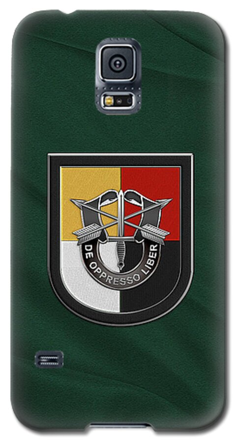 'u.s. Army Special Forces' Collection By Serge Averbukh Galaxy S5 Case featuring the digital art U. S. Army 3rd Special Forces Group - 3 S F G Beret Flash over Green Beret Felt by Serge Averbukh