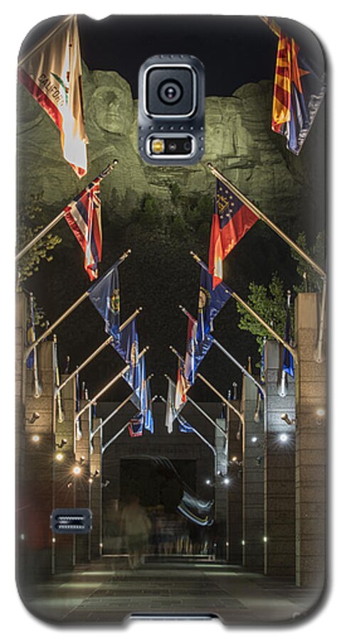 Abraham Lincoln Galaxy S5 Case featuring the photograph Avenue of Flags by Juli Scalzi