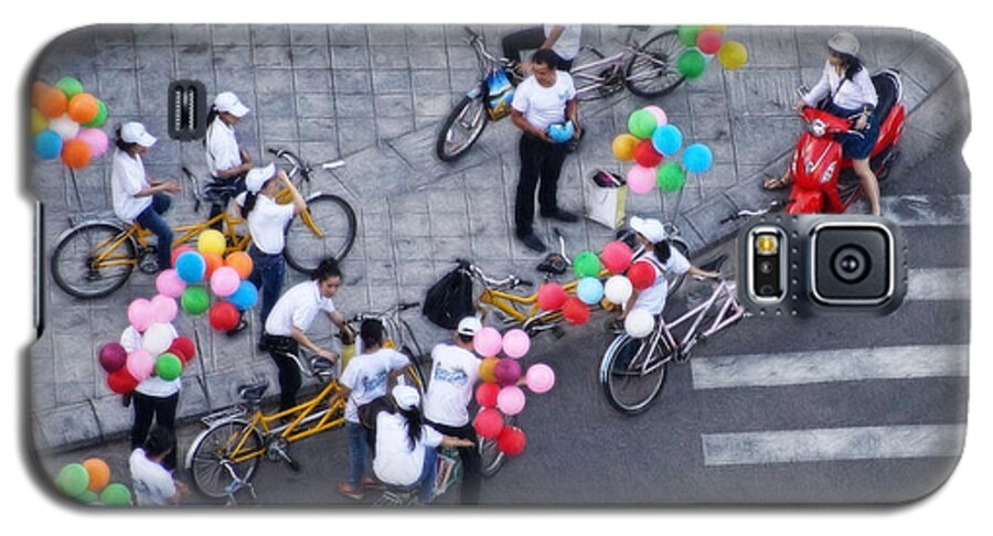 Bikes Galaxy S5 Case featuring the photograph Balloons and Bikes by Cameron Wood