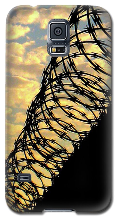 Sunsets Galaxy S5 Case featuring the photograph Barbed Sunset by John King I I I