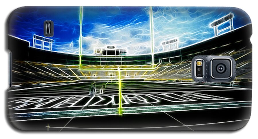 Lambeau Field Galaxy S5 Case featuring the photograph Before The Big Game by Lawrence Christopher