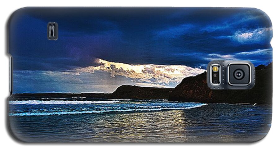 Smiths Beach Galaxy S5 Case featuring the photograph Before the Storm by Blair Stuart