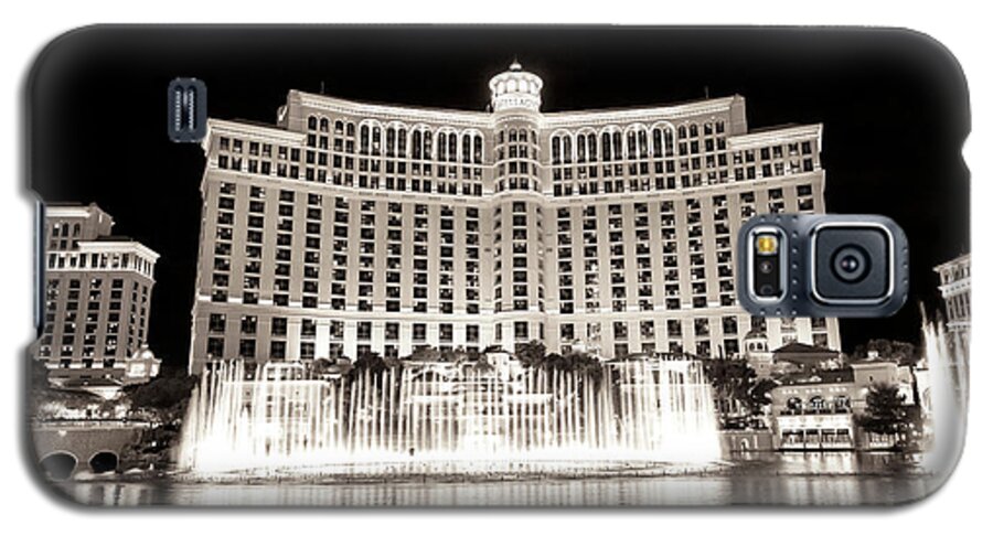 Bellagio Fountain Dance Galaxy S5 Case featuring the photograph Bellagio Fountain Dance I by John Rizzuto