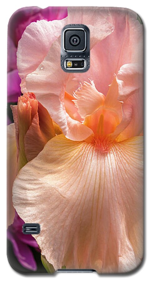 5dii Galaxy S5 Case featuring the photograph Beverly Sills Iris by Mark Mille