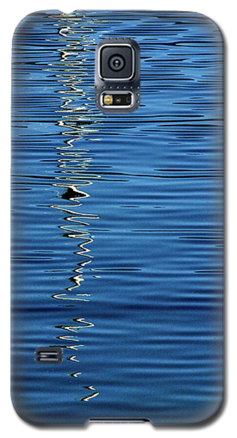 Black Galaxy S5 Case featuring the photograph Black and White on Blue by Tom Vaughan