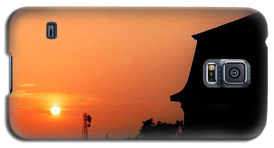Island Galaxy S5 Case featuring the photograph Block Island Sunset by Robert Nickologianis