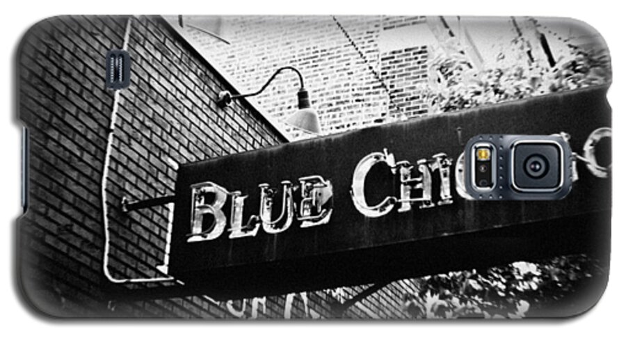 Blue Chicago Galaxy S5 Case featuring the photograph Blue Chicago Nightclub by Kyle Hanson