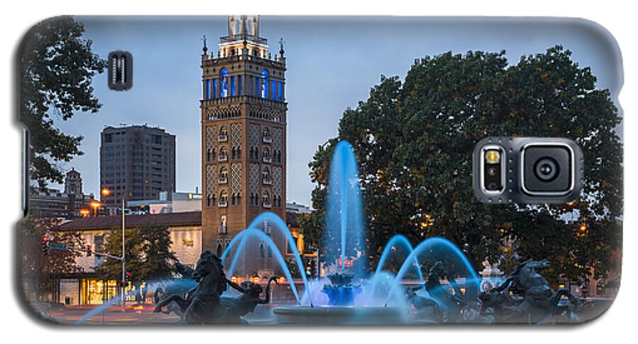 Kansas City Galaxy S5 Case featuring the photograph Blue Fountain by Ryan Heffron