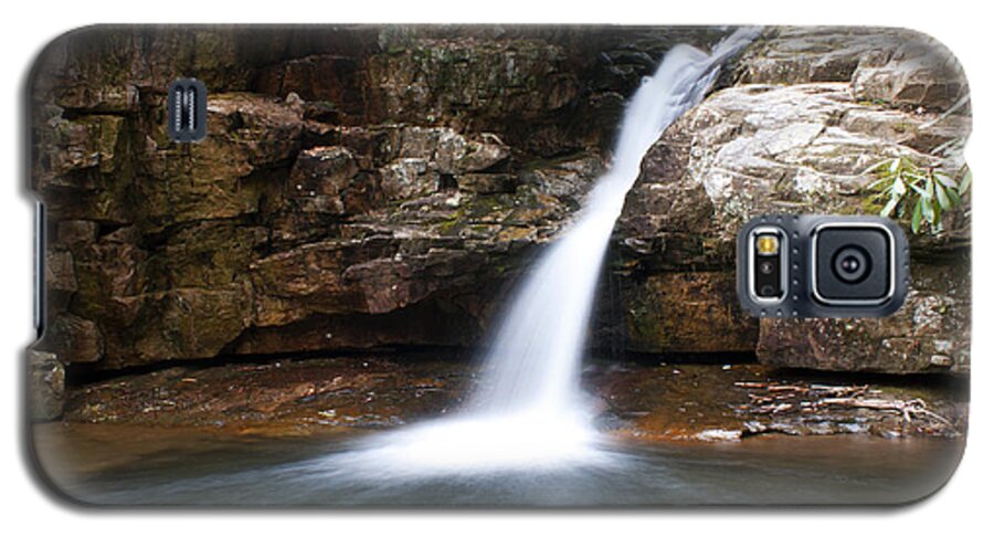 Waterfall Galaxy S5 Case featuring the photograph Blue Hole in Spring #1 by Jeff Severson
