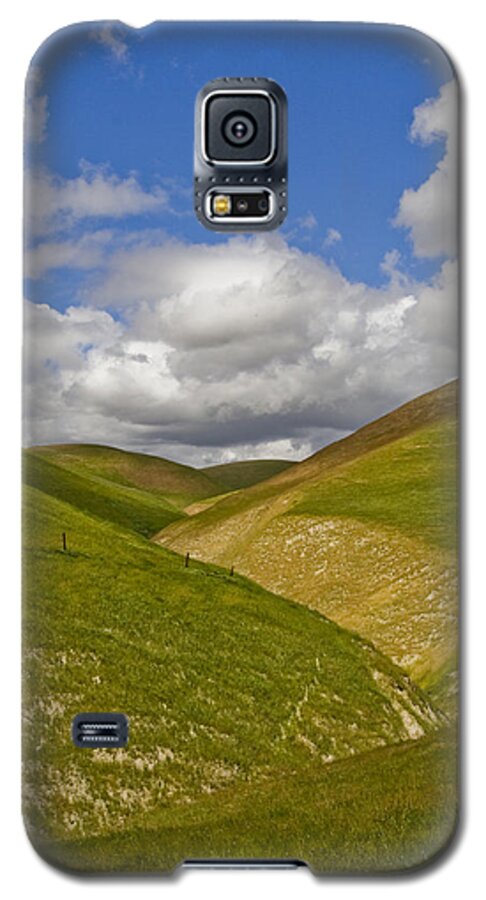 Hills Galaxy S5 Case featuring the photograph Blue Sky by Marta Cavazos-Hernandez