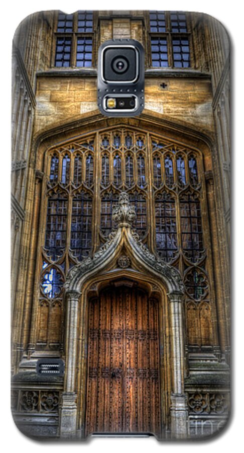 Yhun Suarez Galaxy S5 Case featuring the photograph Bodleian Library Door - Oxford by Yhun Suarez