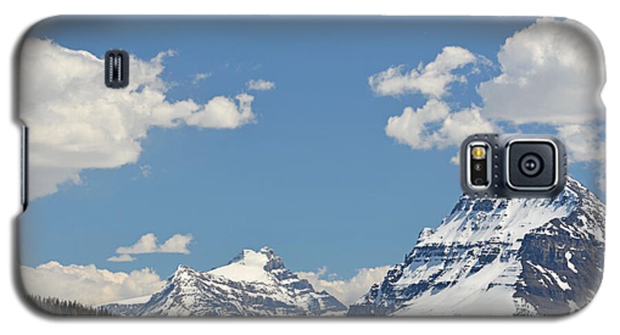 Bow Lake Galaxy S5 Case featuring the photograph Bow Lake Mountains by Ginny Barklow